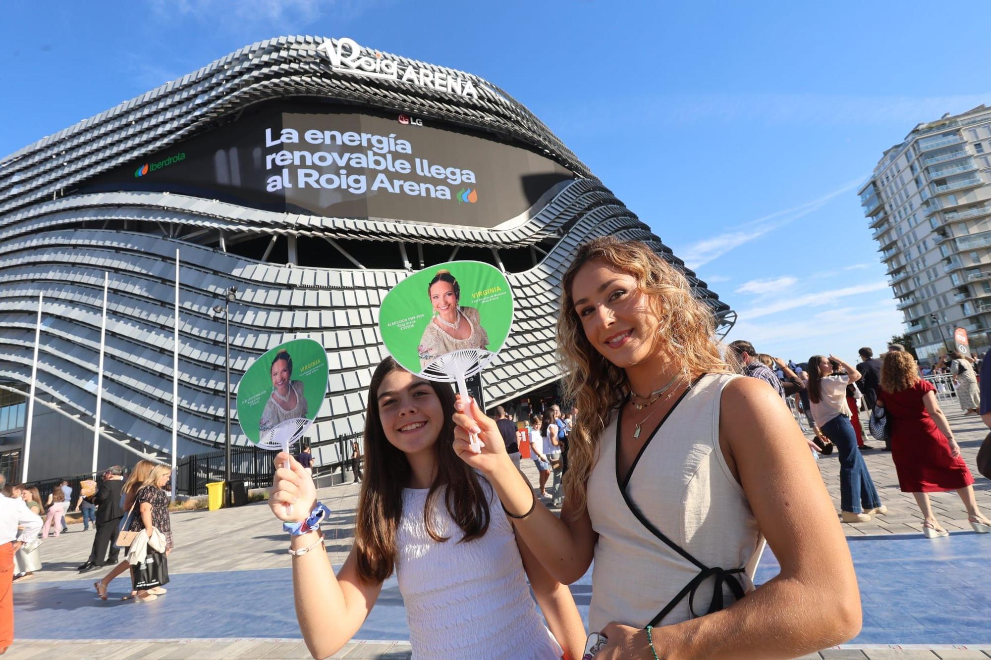 Así está el ambiente en el estreno de las fallas en el Roig Arena