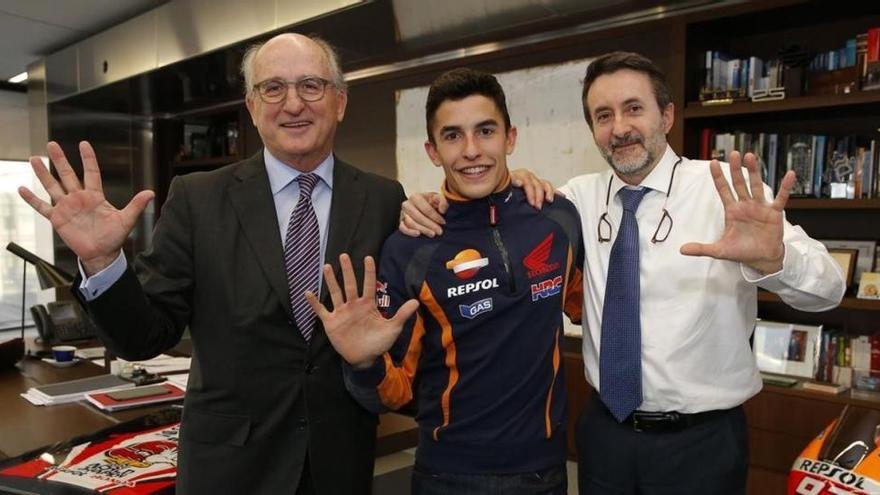 Márquez celebra su quinto título con Repsol