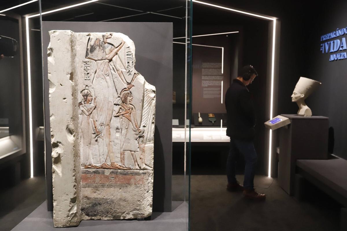 A.J.González Córdoba Inauguración de la exposición El despertar a la vida. Infancia y adolescencia en el antiguo Egipto. Sala Vimcorsa