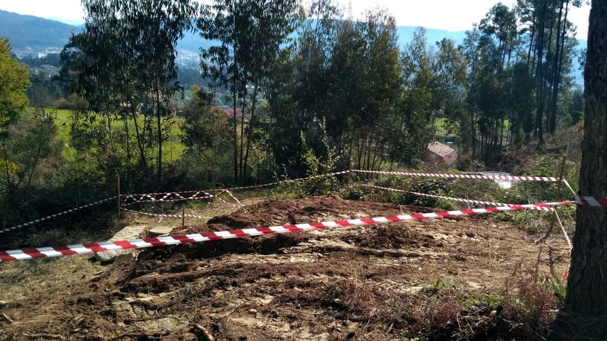 La considerada &quot;zona cero&quot; de tierra contaminada por lindano en Porriño. //Eurorrexión