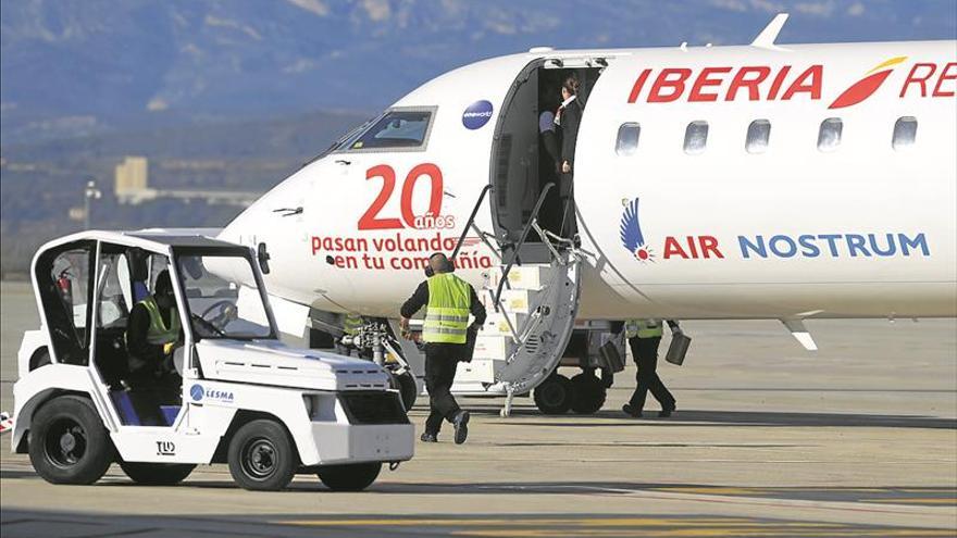 El aeropuerto negocia con Air Nostrum para tratar de abrir líneas