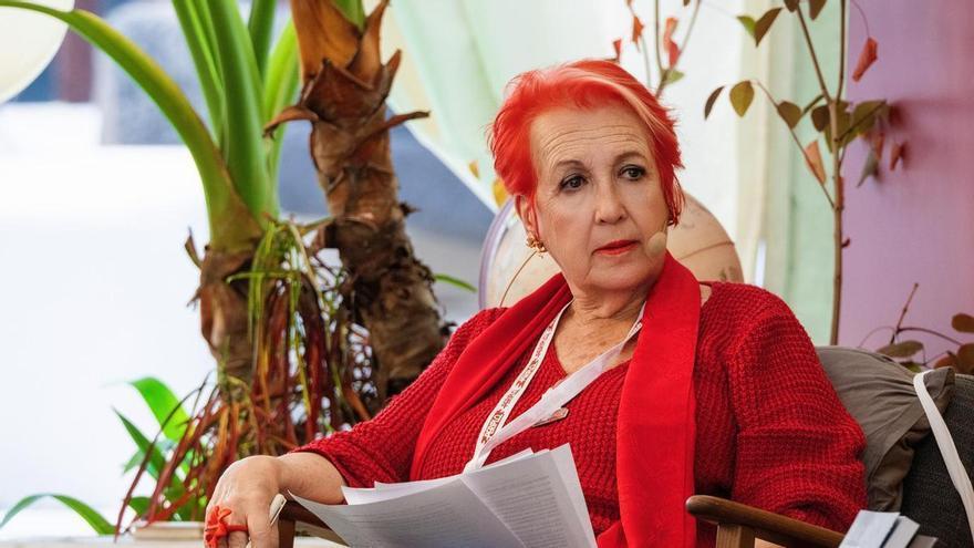 Rosa María Calaf (81 años) periodista y reportera: «Creemos que estamos más informados que nunca, pero estamos más entretenidos que nunca»