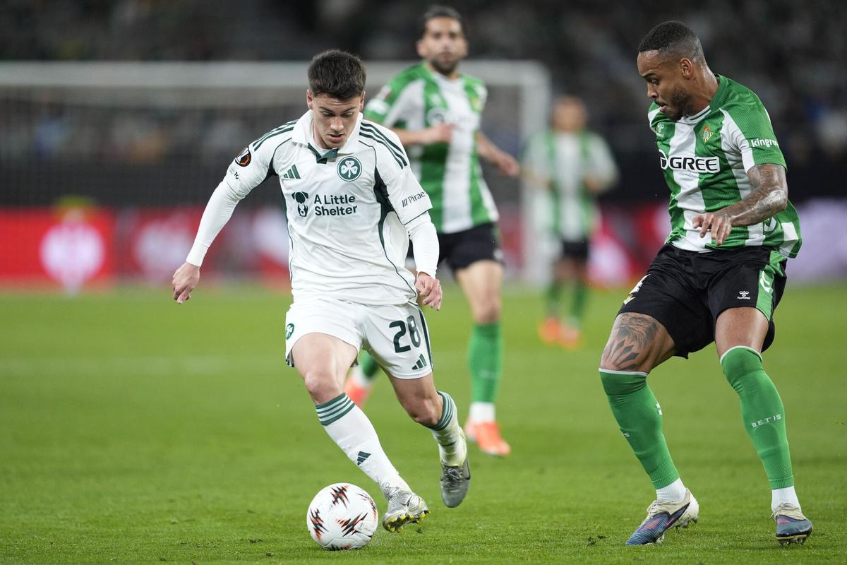 Imagen del encuentro Real Betis - Panathinaikos en el Estadio de la Cartuja de Sevilla.