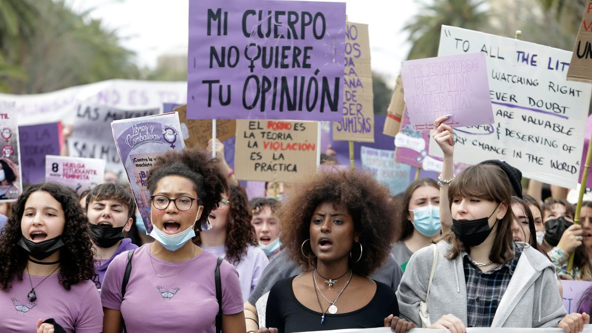 8M en Málaga | Manifestación estudiantil por el Día de la Mujer