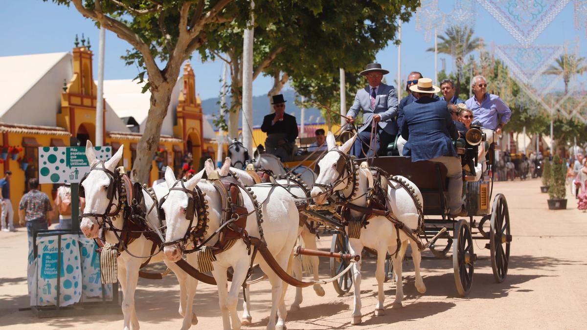 Carruaje ayer en el Paseo de Caballos de la feria.