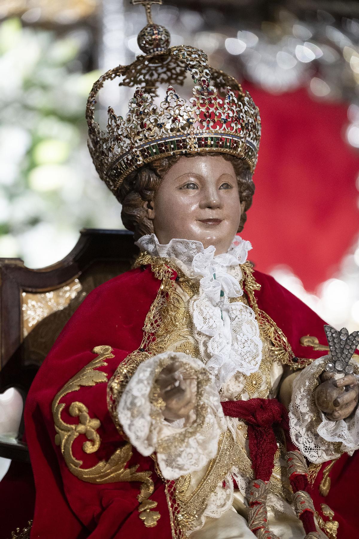 Todos los detalles del besamanos de la Virgen de los Reyes