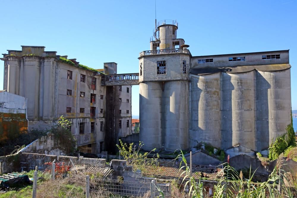 FARO retrata al antiguo edificio vigués desde todos los ángulos.