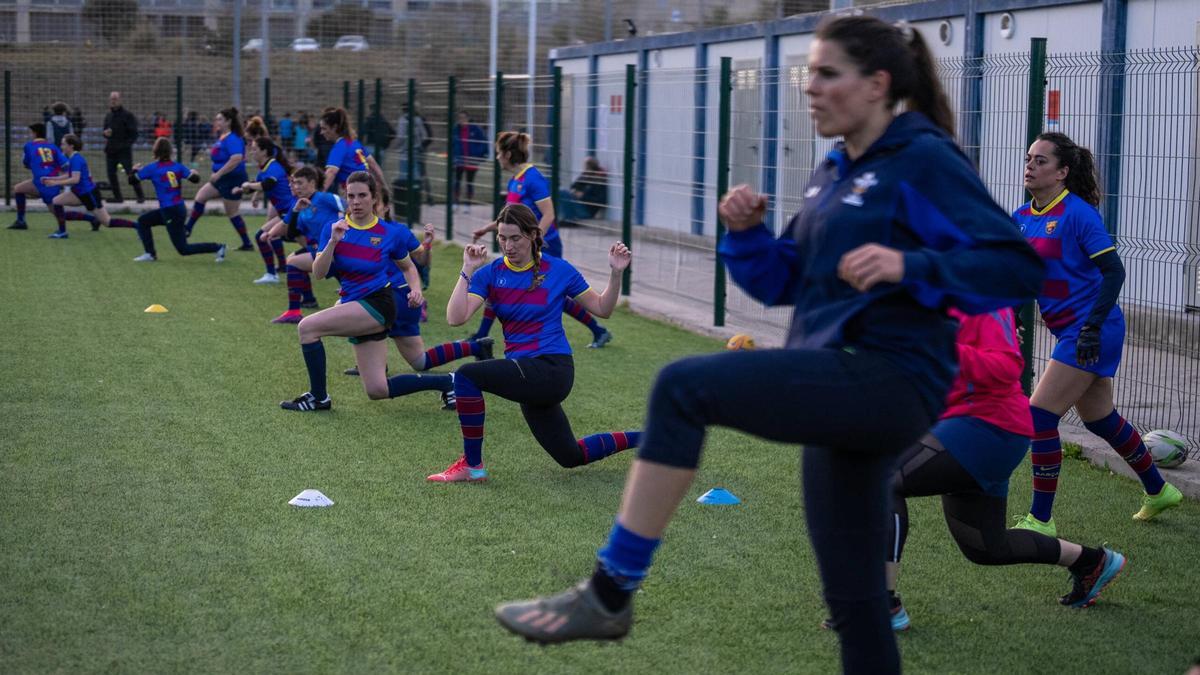 El equipo de rugby femenino +35 años Rauxa Grana reclama mejores espacios para entrenar en Barcelona