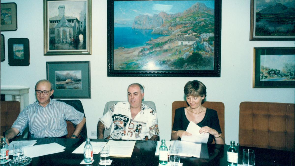 Miguel Vicens, en el centro, fue un gran opositor a la ecotasa cuando se creó bajo el Govern del primer Pacto del Progreso.