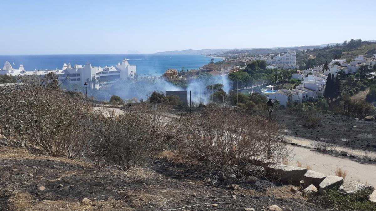 Fuego declarado esta tarde en Estepona.