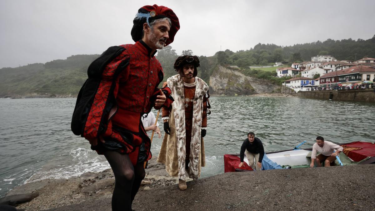EN IMÁGENES: Así ha sido la recreación del desembarco de Carlos V en Tazones