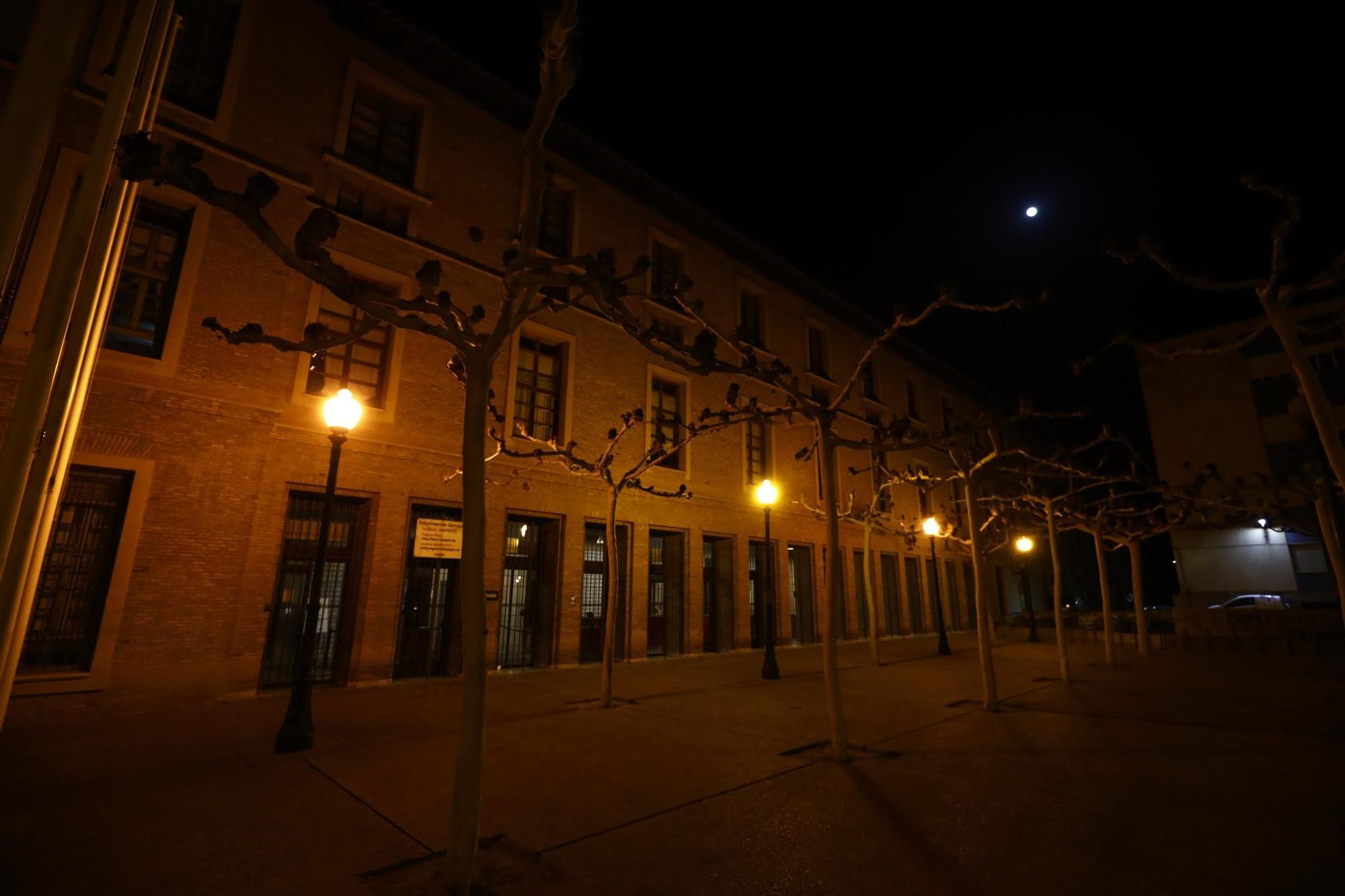 En imágenes | La Hora del Planeta, en Zaragoza.