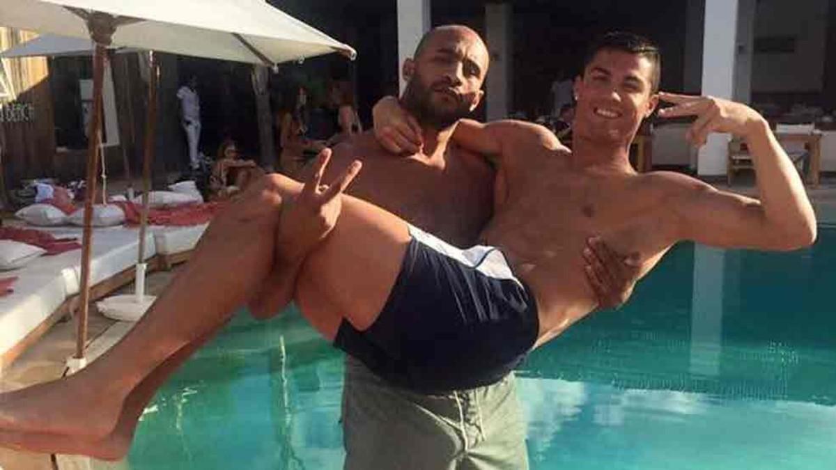 Badr Hari, junto a Cristiano Ronaldo, en un viaje a Marruecos
