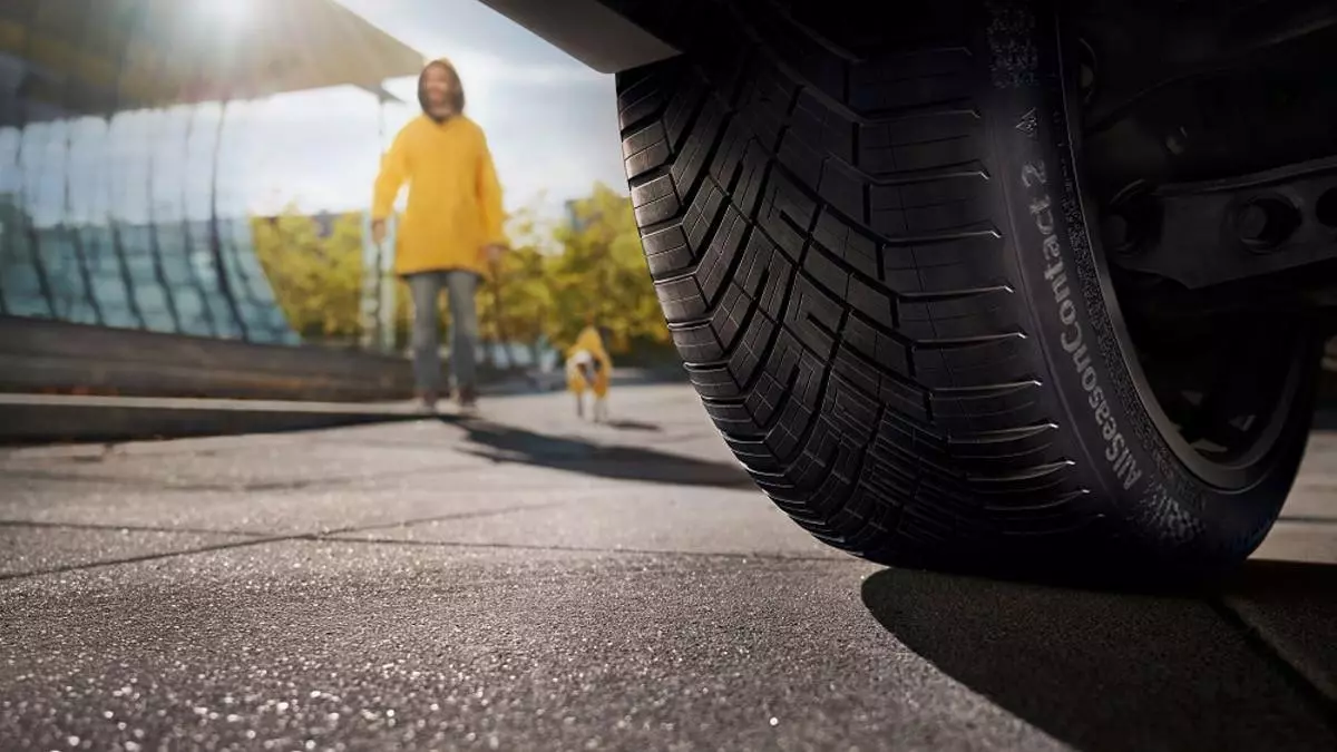 Continental celebra el 120 aniversario del primer neumático con dibujo de la banda de rodadura