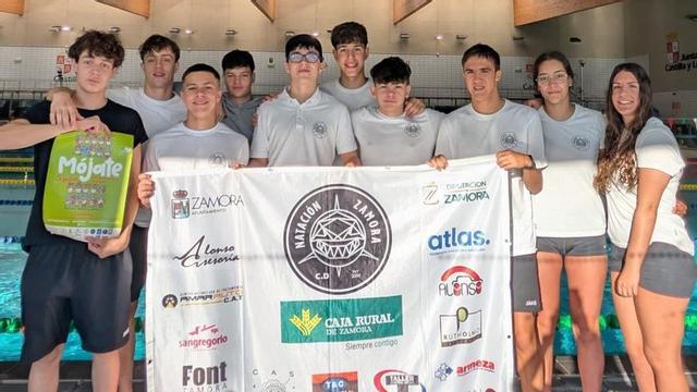 Formación del CD Natación Zamora. | CEDIDA