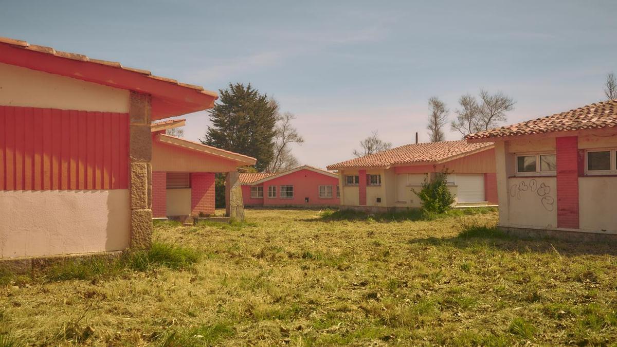 Las viviendas, de una y dos alturas, se encuentran en estado de semi abandono