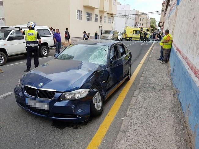 Accidente de una ambulancia en Vecindario