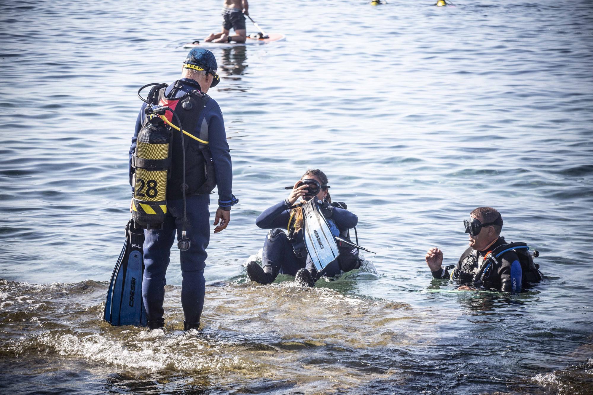 Las escuelas de buceo en Alicante son un "boom" tras la pandemia