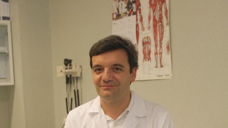 El neurólogo gallego Ángel Sesar: “El párkinson aún no tiene cura, pero se ha ganado de cinco a diez años en calidad de vida”
