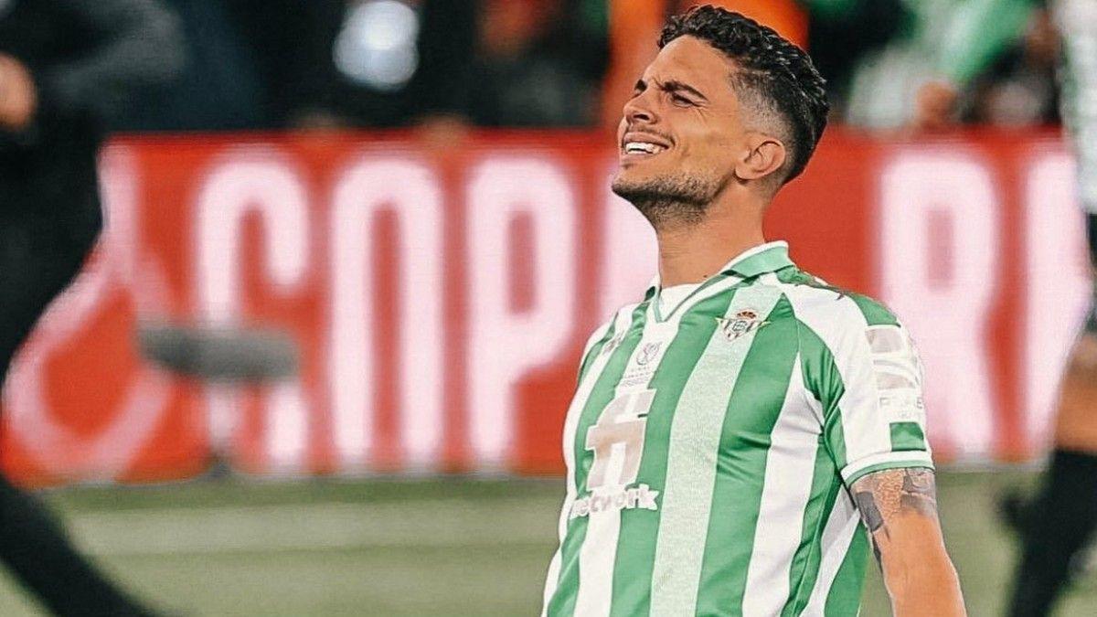 Bartra sigue pendiente a su situación en el equipo andaluz