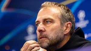 Hansi Flick se pronuncia sobre el debate en la portería