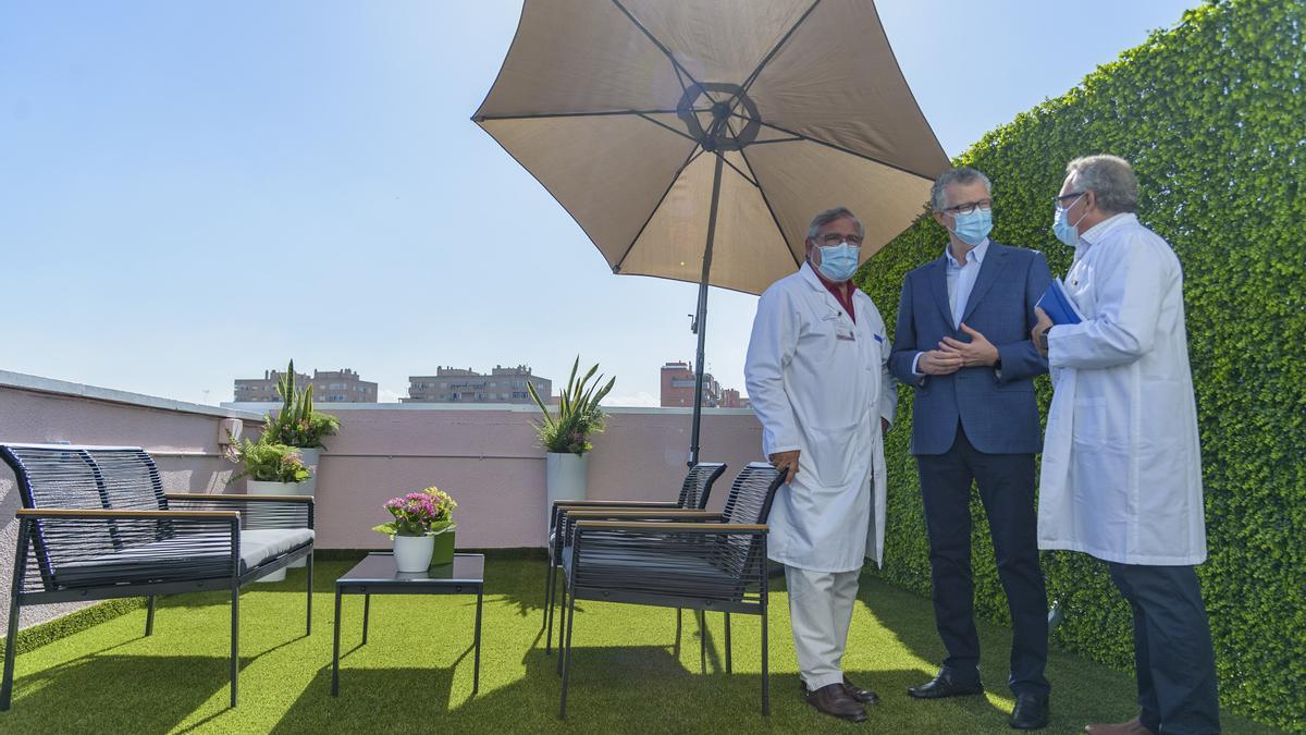 Pedreño ha visitado este lunes la nueva terraza del Rosell