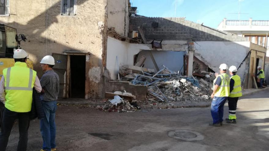 Empiezan los derribos de casas afectadas por la riada en Sant Llorenç