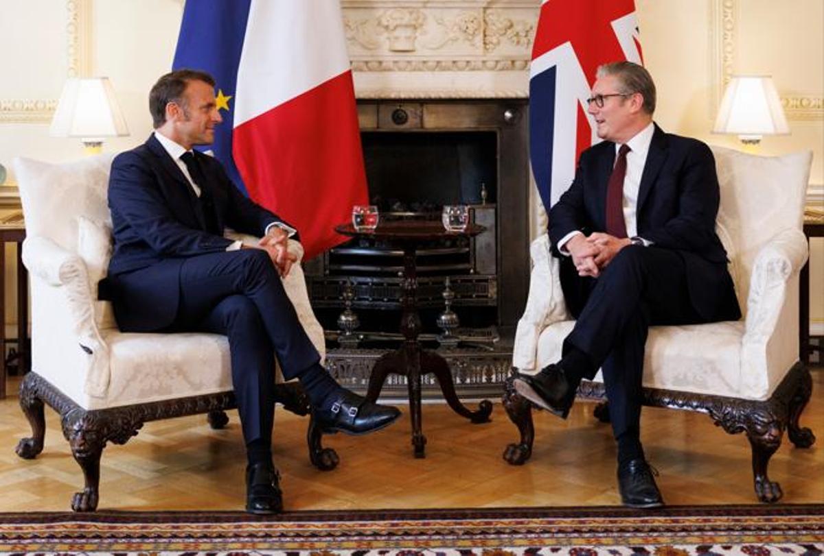 El president de França, Emmanuel Macron, reunit amb el primer ministre del Regne Unit, Keir Starmer