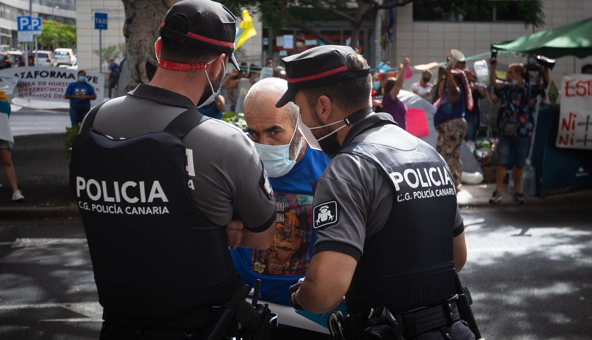 Reunión Gobierno de Canarias con plataformas contra los desahucios