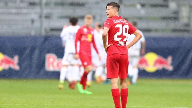 Zeteny Jano (Liefering) - Mediocentro ofensivo, 17 años