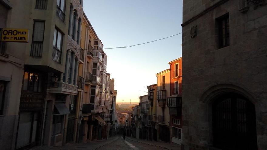 La popular calle Balborraz hoy por la mañana