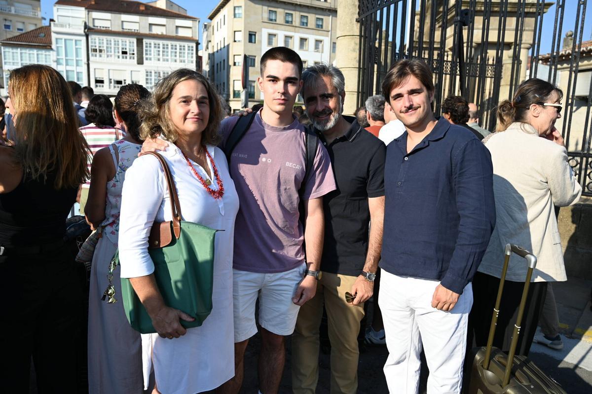 MARIN.Llegada de los alumnos de primer año a la Escuela Naval Militar