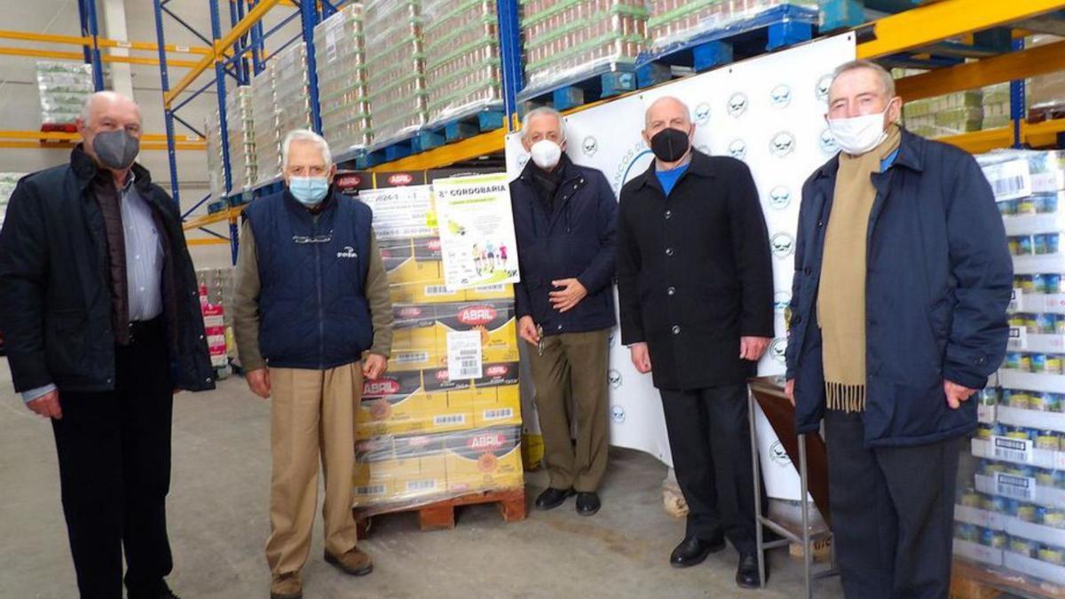 El Banco de Alimentos de Córdoba recibe 825 litros de aceite de oliva.