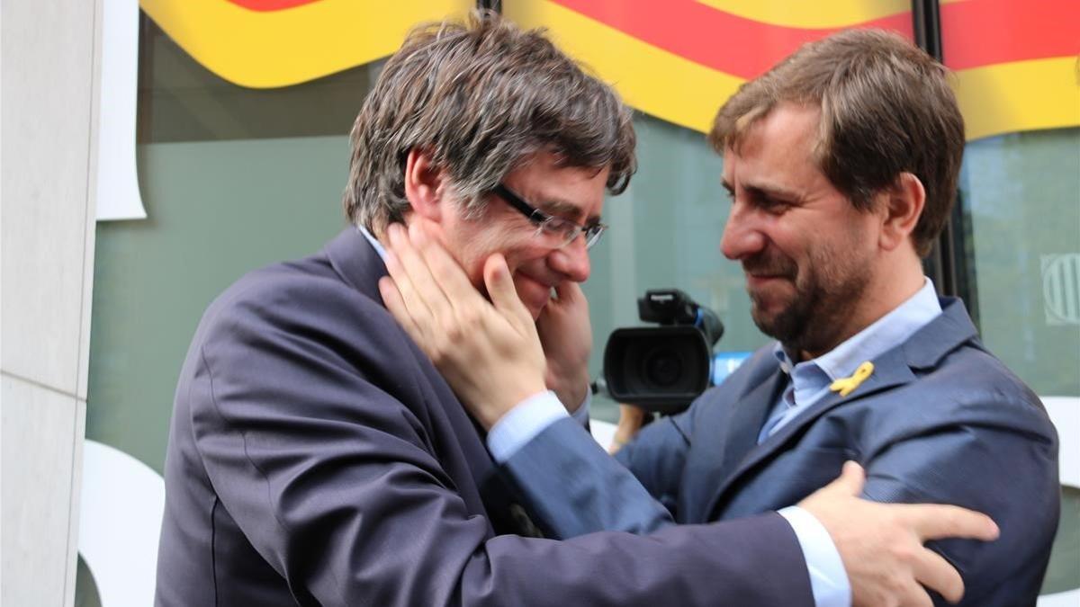 Carles Puigdemont y su número dos en la lista europea, Toni Comín