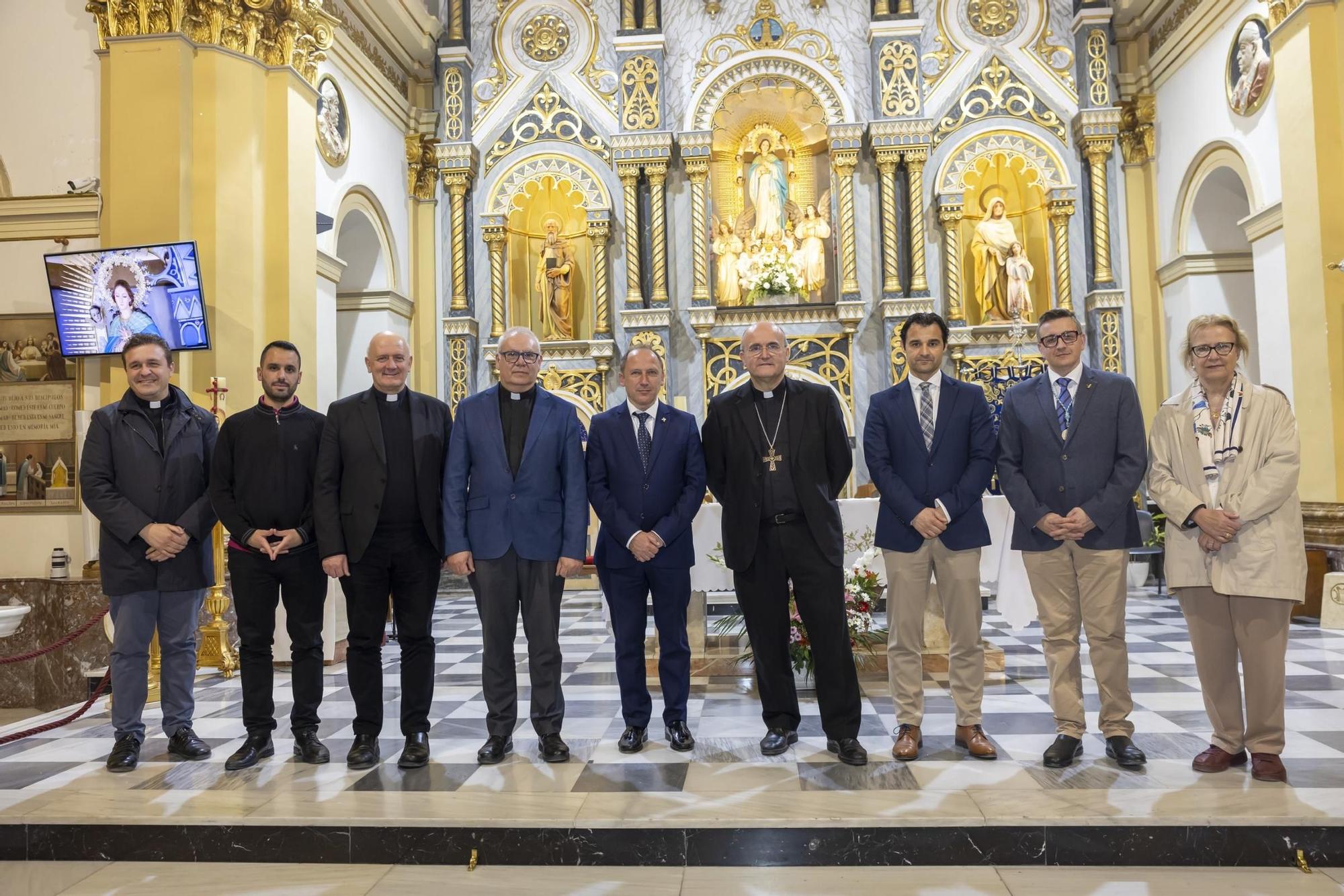 El obispo Munilla acude a la presentación  la Asociación Provida Mater Vitae de Torrevieja