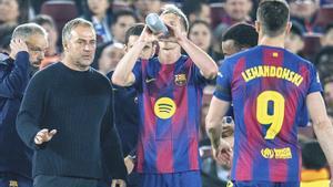 A Flick se li apaga l’atac del Barça