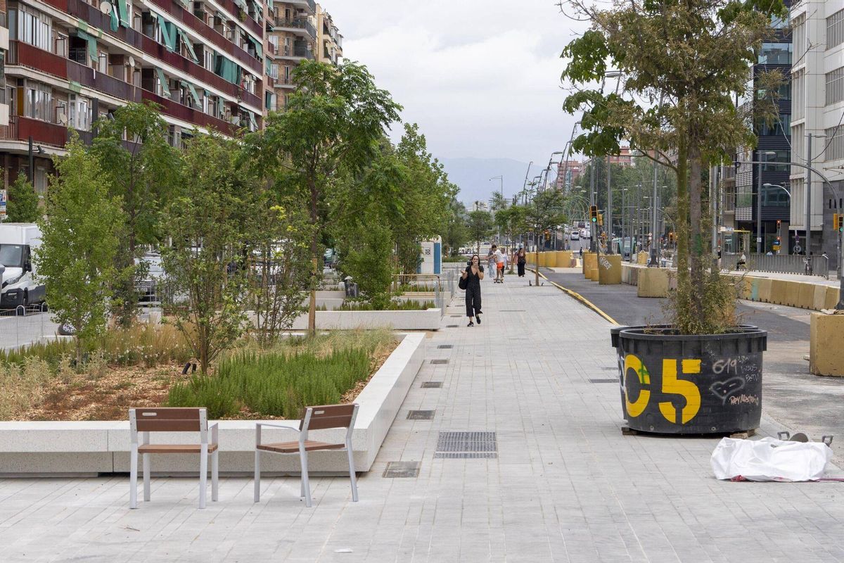 Obren el tram de la Gran Via entre les Glòries i la Rambla del Poblenou després de les obres