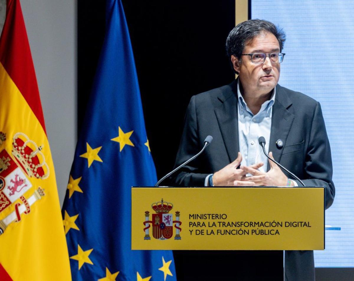 Óscar López defensa una "IA al servei de l’home"