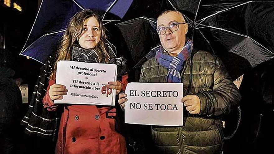 Blanca Pou y Kiko Mestre en un acto de solidaridad con ellos.