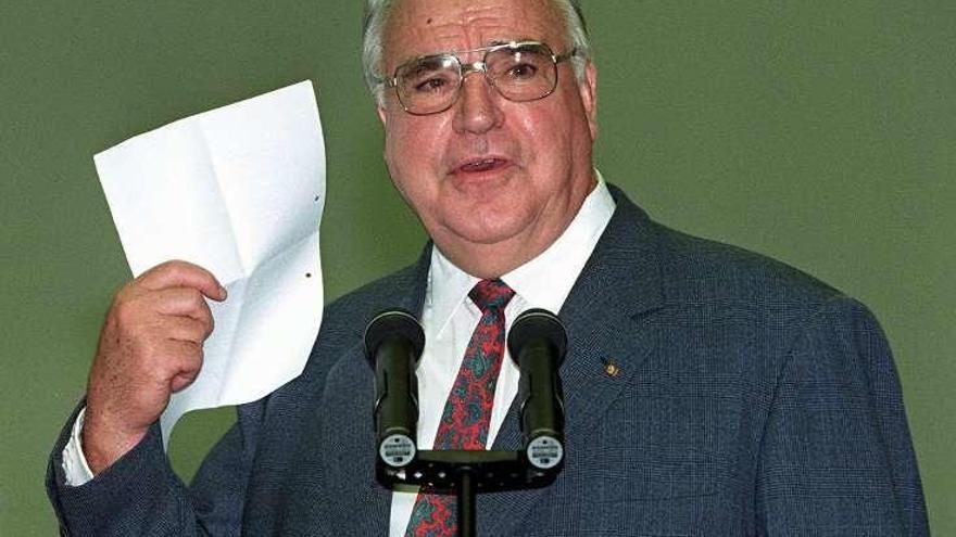El excanciller alemán Helmut Kohl. // Efe