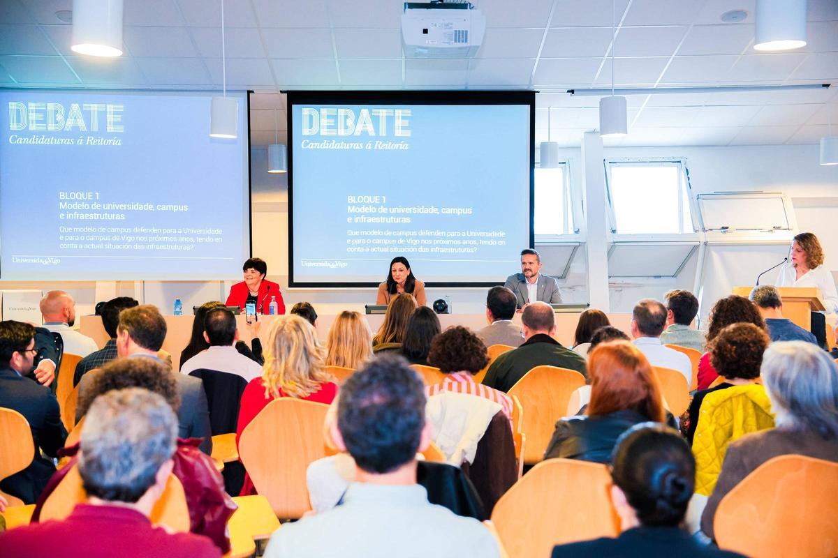 Un momento del debate celebrado en el campus de Vigo.