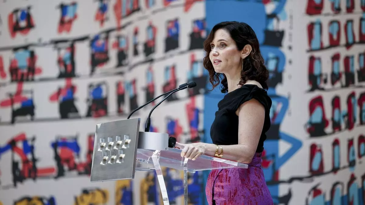 Ayuso vincula la Real Casa de Correos con la Transición: "Los lazos de generosidad fraterna no pueden ser hoy deslegitimados"