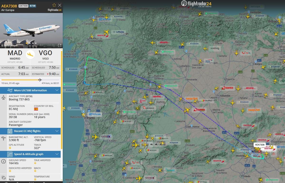 El primer avión del día entre Madrid y Vigo, de Air Europa, tuvo que regresar a Barajas.