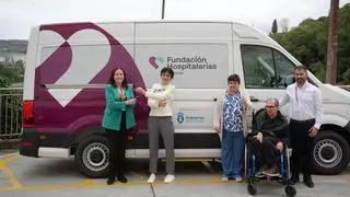 La Diputación entrega un vehículo a la Fundación Hospitalarias de Betanzos