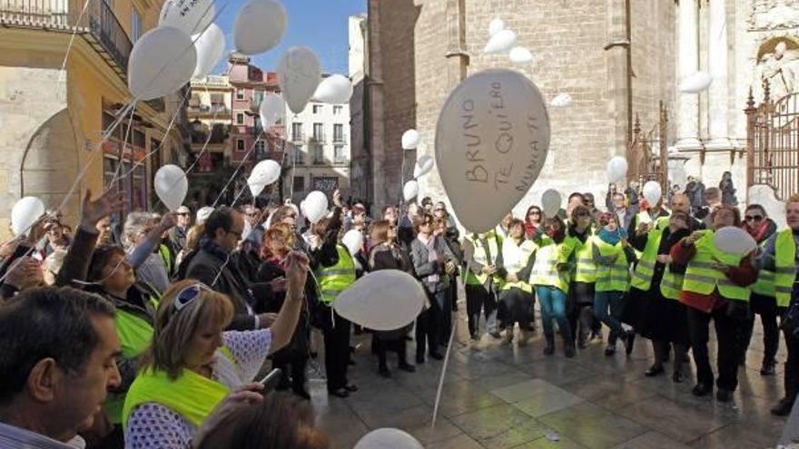 Los familiares de las víctimas de accidentes de tráfico se reunieron ayer en Valencia.