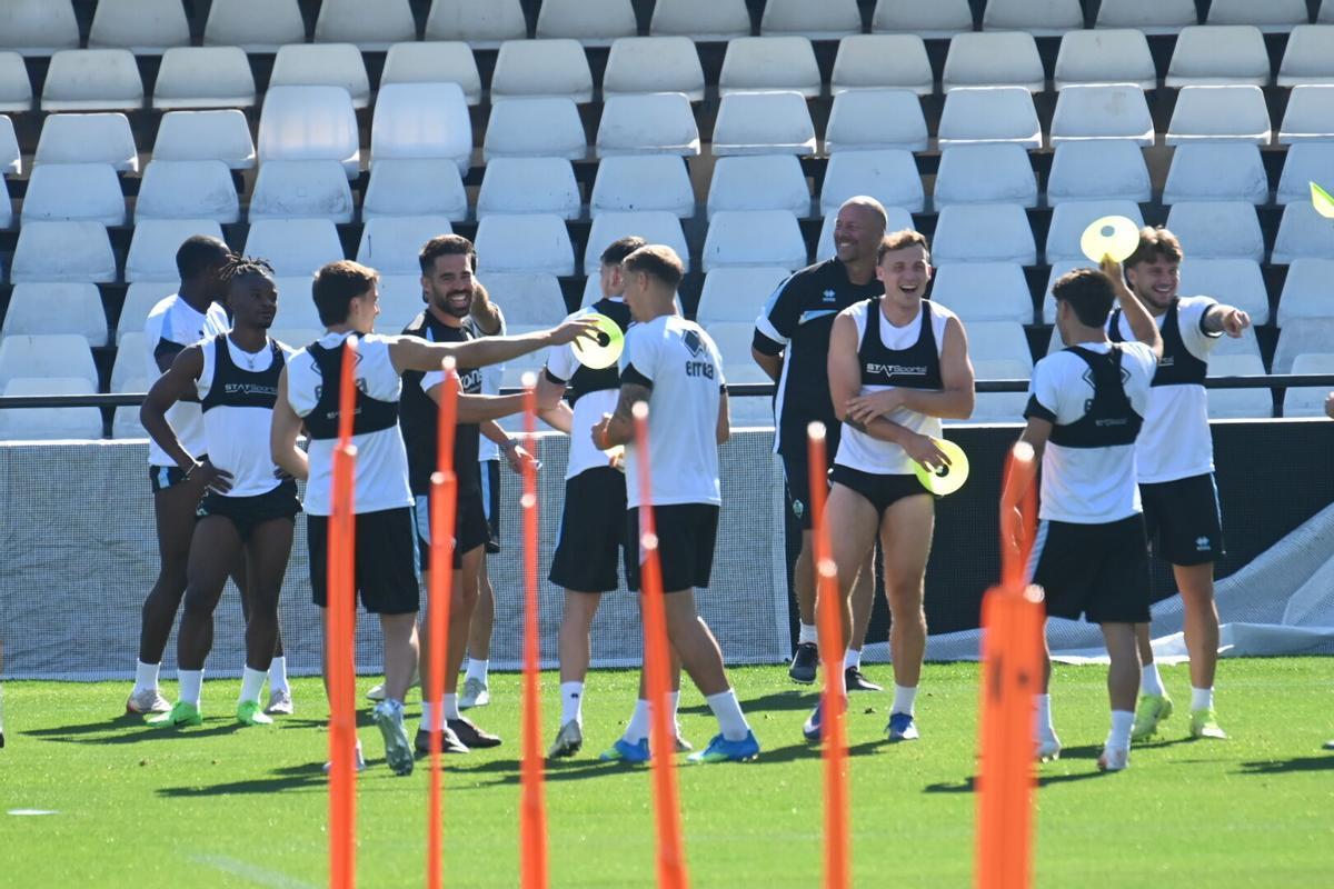 El equipo de Pablo Hernández prepara el partido contra el Burgos