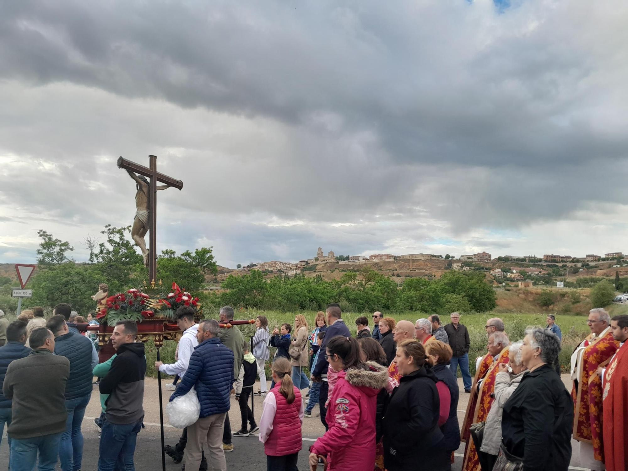 GALERÍA | Toro celebra la romería del Cristo de las Batallas y desafía a la lluvia