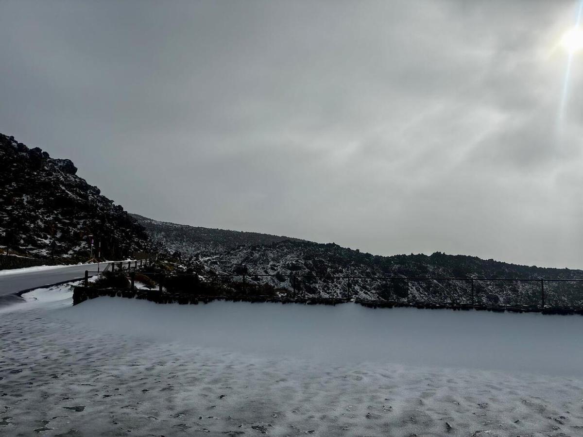 Así amanece el Teide el domingo 22 de marzo de 2026 tras haber dejado atrás lo peor de la borrasca Therese