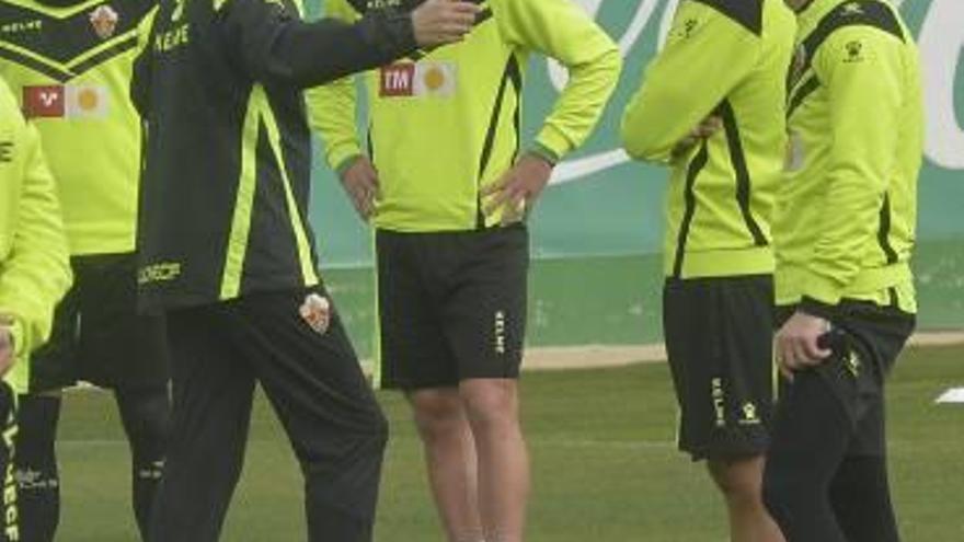 Pacheta ayer, dando instrucciones en el entrenamiento.