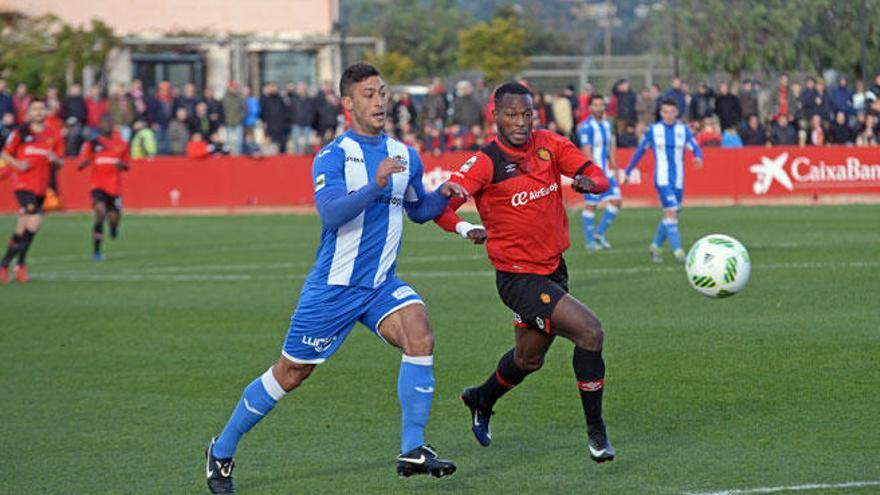 El Mallorca B y el Atlético Baleares empatan sin goles en el derbi de Son Bibiloni